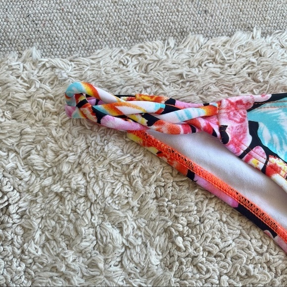 NEW Floral Halter Bikini Swimsuit  - S - Picture 6 of 16